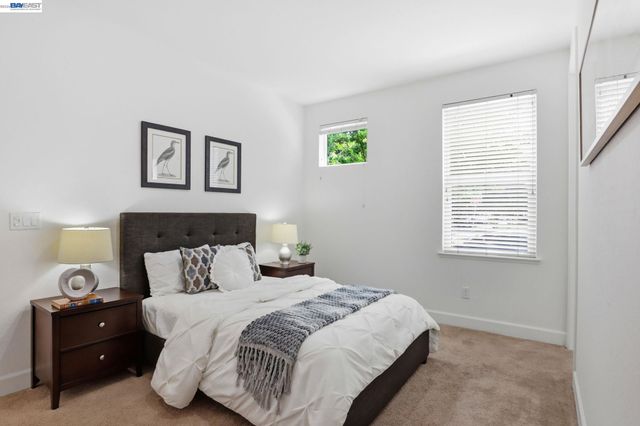 516 Palmer Ave, Hayward, CA 94541