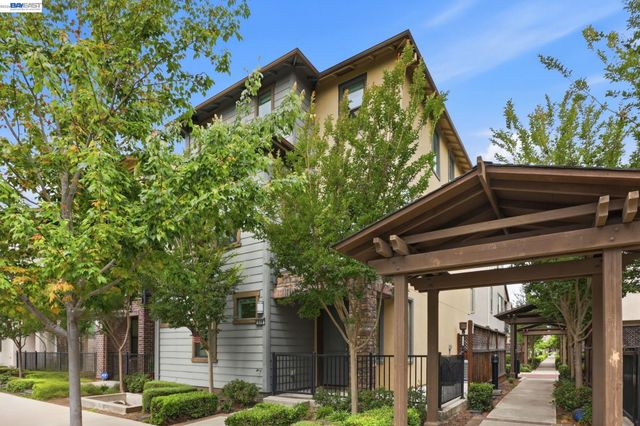516 Palmer Ave, Hayward, CA 94541