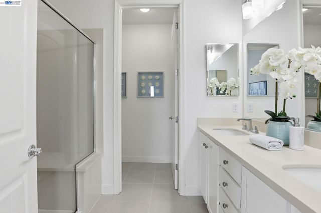516 Palmer Ave, Hayward, CA 94541