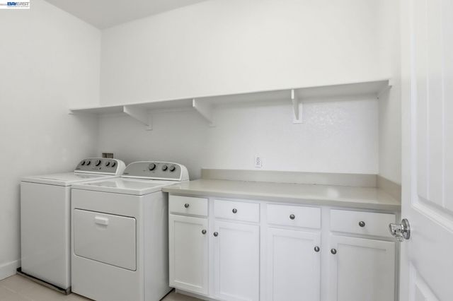 516 Palmer Ave, Hayward, CA 94541