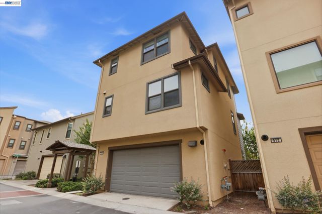 516 Palmer Ave, Hayward, CA 94541