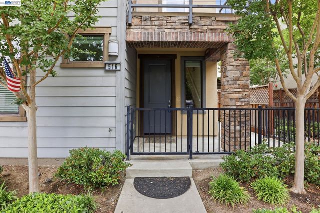 516 Palmer Ave, Hayward, CA 94541