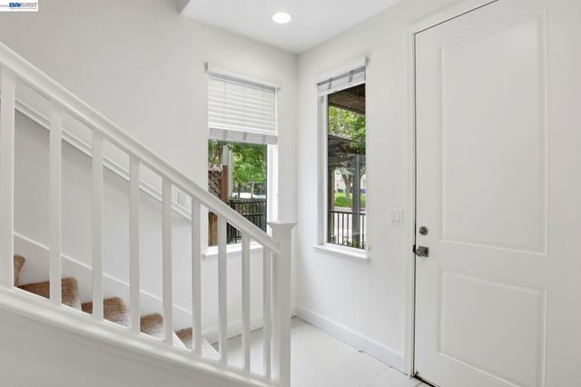 516 Palmer Ave, Hayward, CA 94541