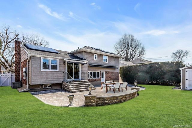 71 Lea Ann Terrace, Wantagh, NY 11793
