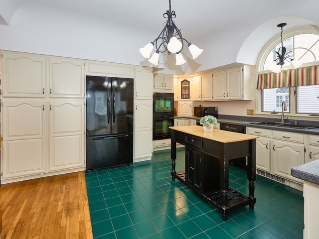 301 Madison, Fall River, MA 02720