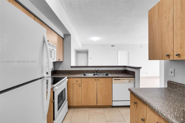 2401 W Preserve Way 204, Miramar, FL 33025