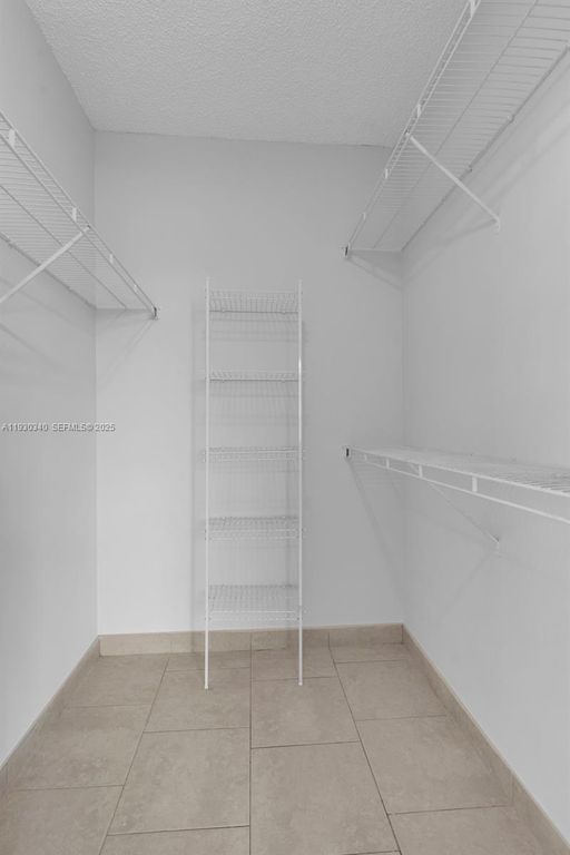 Image 13 of property listing at 2401 W Preserve Way 204, Miramar, FL 33025