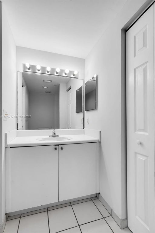 Image 23 of property listing at 2401 W Preserve Way 204, Miramar, FL 33025