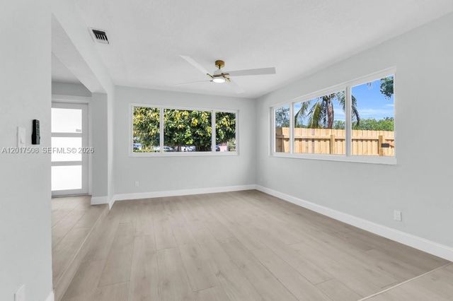 139 NW 12th Avenue, Delray Beach, FL 33444