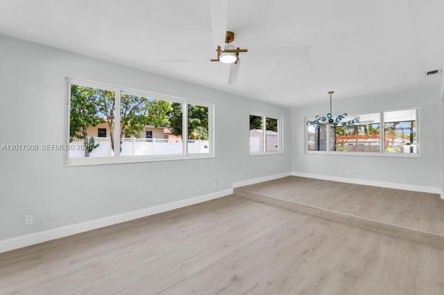 139 NW 12th Avenue, Delray Beach, FL 33444