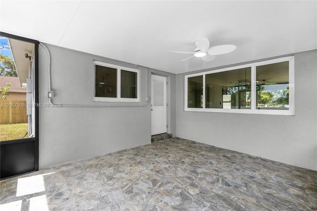 139 NW 12th Avenue, Delray Beach, FL 33444
