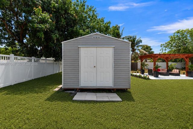 139 NW 12th Avenue, Delray Beach, FL 33444