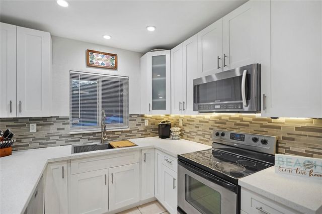 954 NE 26th Avenue, Pompano Beach, FL 33062