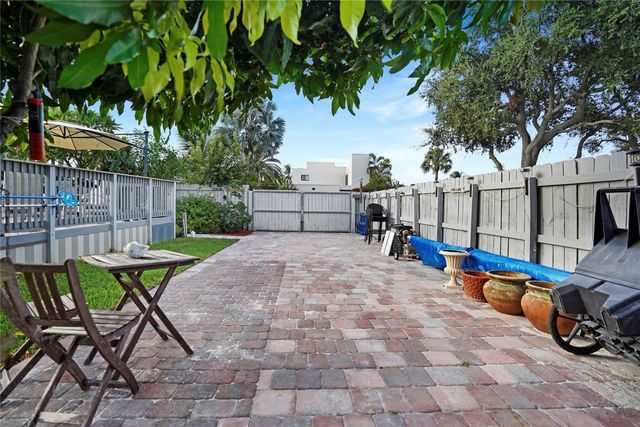 954 NE 26th Avenue, Pompano Beach, FL 33062