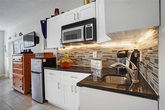 954 NE 26th Avenue, Pompano Beach, FL 33062