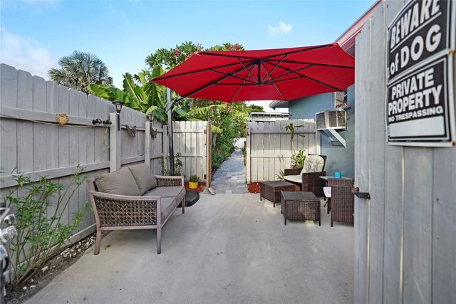 954 NE 26th Avenue, Pompano Beach, FL 33062