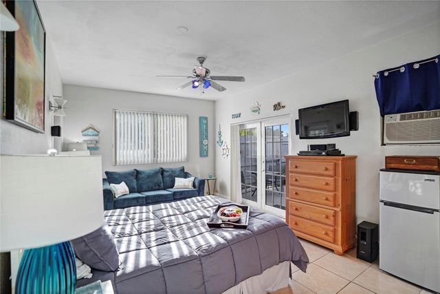 954 NE 26th Avenue, Pompano Beach, FL 33062