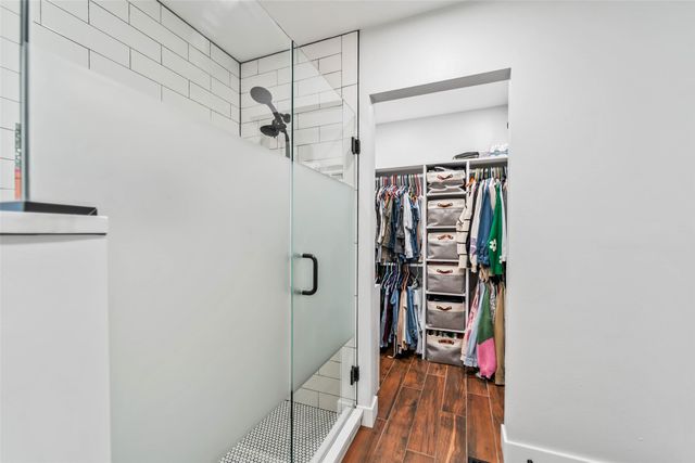 2409 N 7th Avenue E, Newton, IA 50208