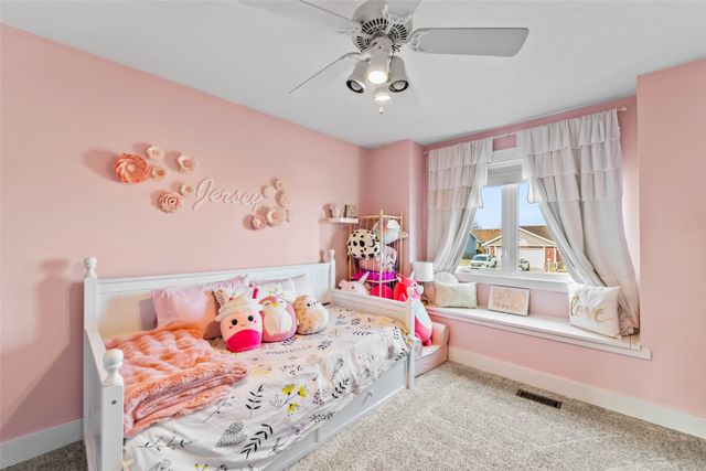 2409 N 7th Avenue E, Newton, IA 50208