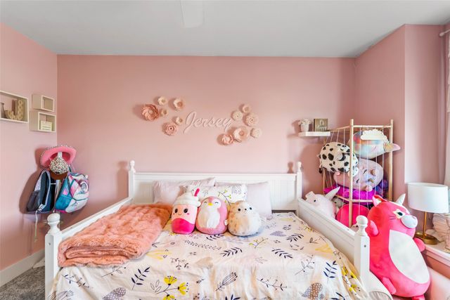 2409 N 7th Avenue E, Newton, IA 50208