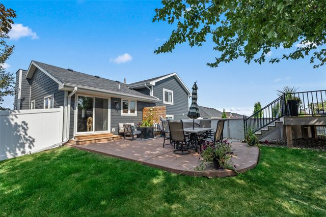 2409 N 7th Avenue E, Newton, IA 50208