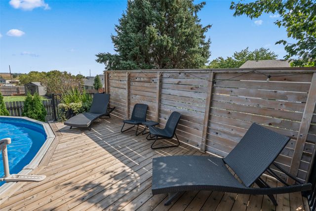 2409 N 7th Avenue E, Newton, IA 50208