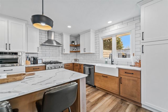 2409 N 7th Avenue E, Newton, IA 50208