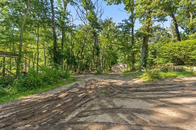 10592 W M Avenue, Kalamazoo, MI 49009