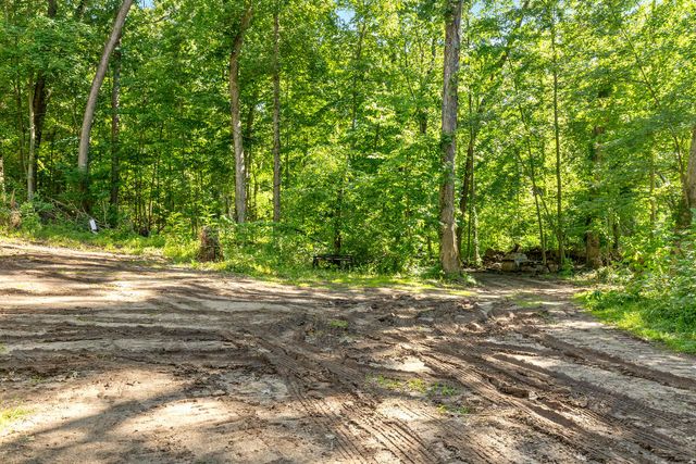 10592 W M Avenue, Kalamazoo, MI 49009
