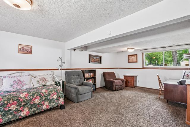 1837 King Avenue, Des Moines, IA 50320