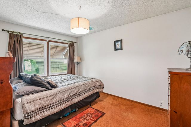 1837 King Avenue, Des Moines, IA 50320