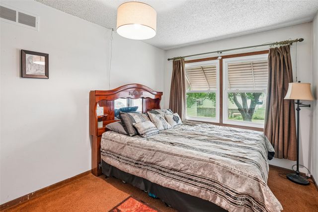 1837 King Avenue, Des Moines, IA 50320