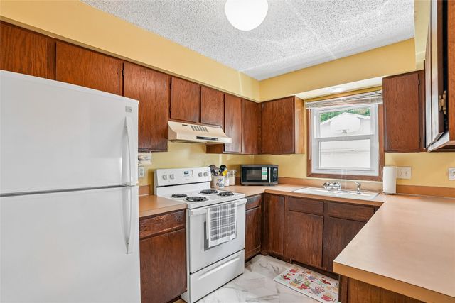 1837 King Avenue, Des Moines, IA 50320