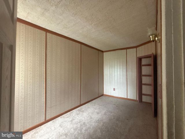 1110 E 11TH ST, Crum Lynne, PA 19022