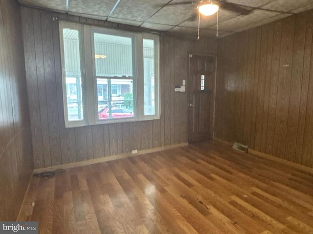 1110 E 11TH ST, Crum Lynne, PA 19022