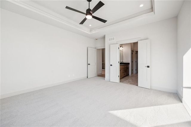 2153 Black Walnut Drive, Liberty, MO 64068