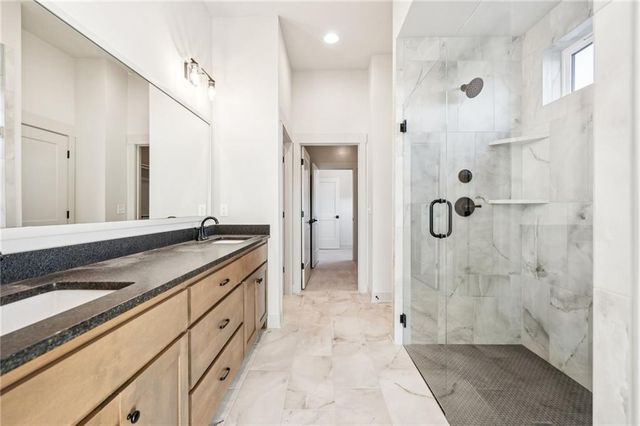 2153 Black Walnut Drive, Liberty, MO 64068