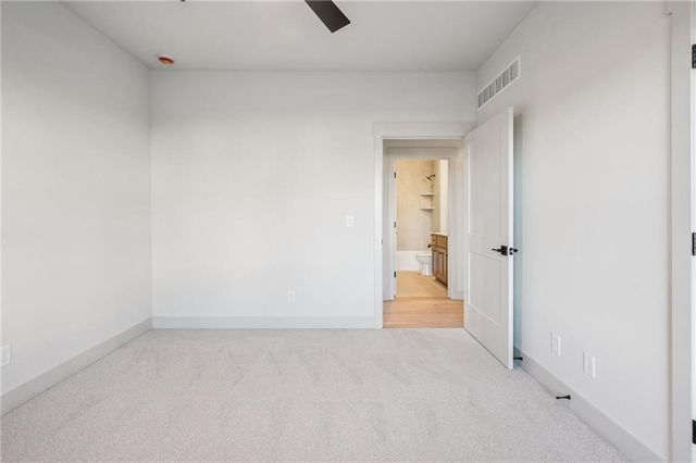 2153 Black Walnut Drive, Liberty, MO 64068