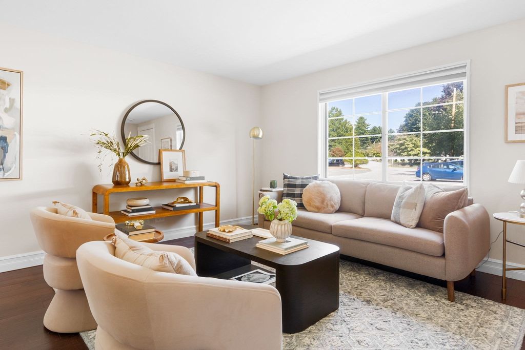 36 Roberts Drive 36, Bedford, MA 01730
