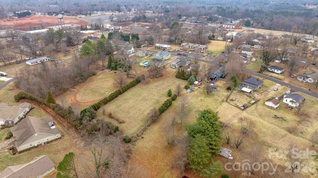 308 Park Avenue, Morganton, NC 28655