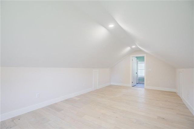 556 East Main Road Road, Middletown, RI 02842