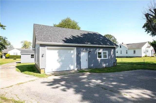 556 East Main Road Road, Middletown, RI 02842