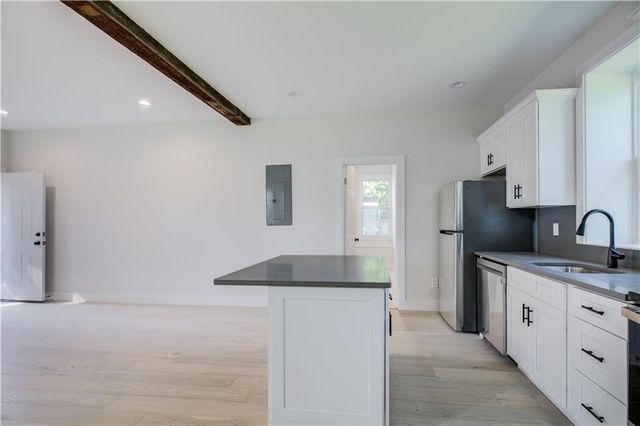 556 East Main Road Road, Middletown, RI 02842