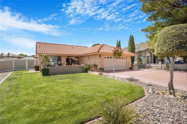 17755 Rancho Bonita Road, Victorville, CA 92395