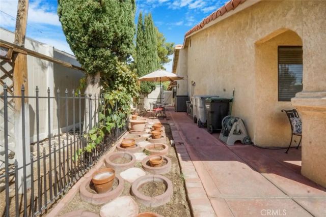 17755 Rancho Bonita Road, Victorville, CA 92395