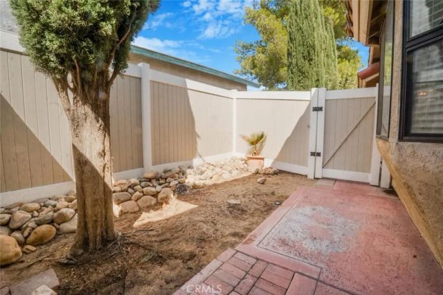 17755 Rancho Bonita Road, Victorville, CA 92395