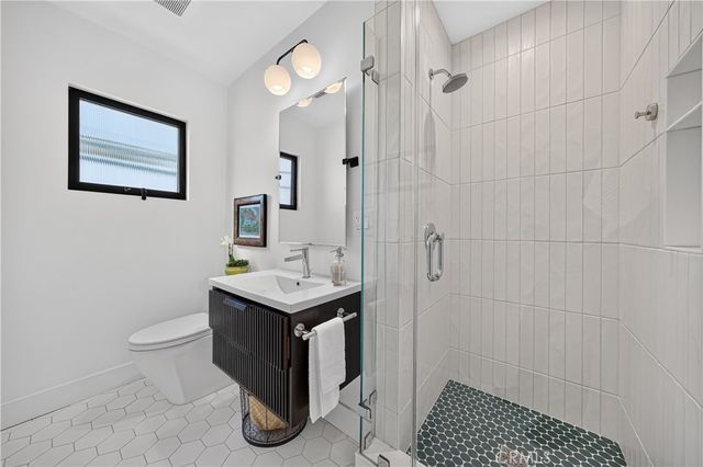 5725 E Ocean, Long Beach, CA 90803