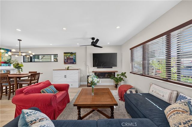 5725 E Ocean, Long Beach, CA 90803