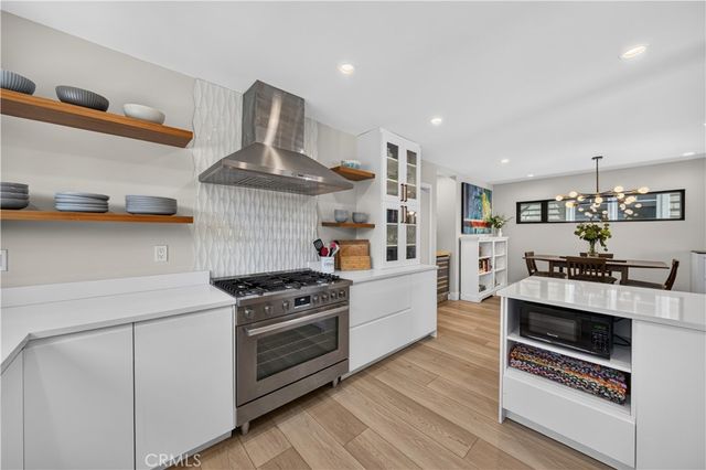 5725 E Ocean, Long Beach, CA 90803