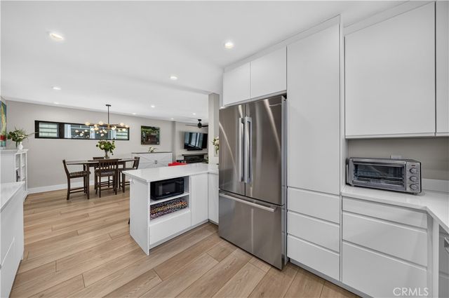 5725 E Ocean, Long Beach, CA 90803